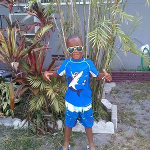 Meet your Posher, Browneyes